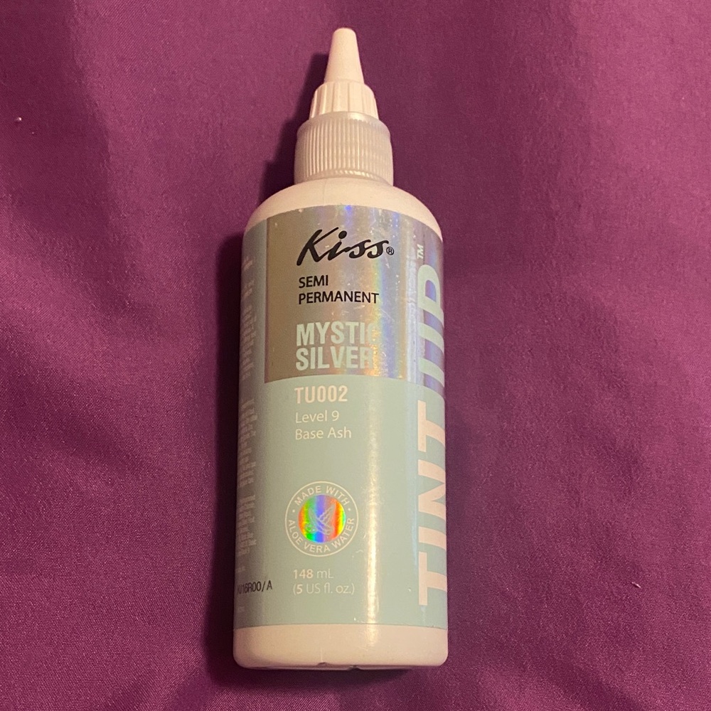 Kiss Semi-Permanent Hair Color in Mystic Silver